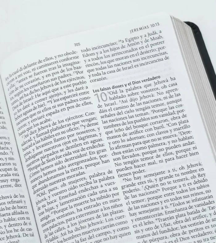 Biblia-Estudio-conciso-nombres-de-Dios-9781644734940-3 Biblia Nombres de Dios Letra Grande – RVR 1960